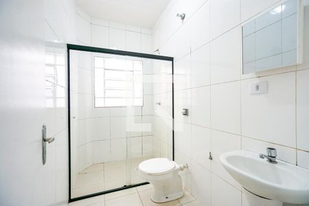 Casa para alugar com 70m², 2 quartos e sem vaga Casa para alugar com 70m², 2 quartos e sem vagaBanheiro social
