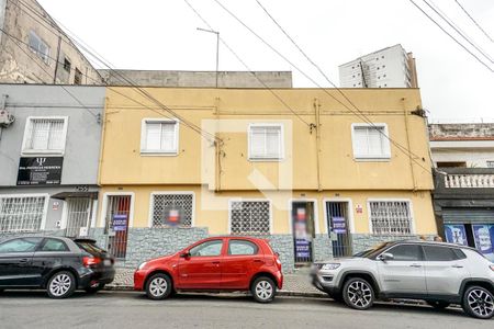 Casa para alugar com 70m², 2 quartos e sem vaga Casa para alugar com 70m², 2 quartos e sem vagaFachada