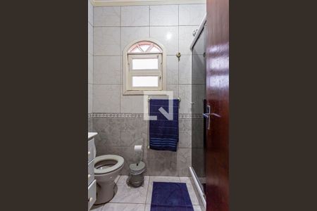 Casa à venda com 145m², 3 quartos e 2 vagas Casa à venda com 145m², 3 quartos e 2 vagasBanheiro