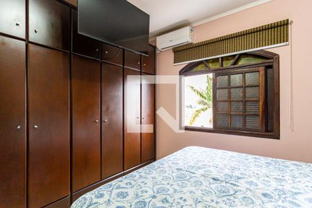 Casa à venda com 145m², 3 quartos e 2 vagas Casa à venda com 145m², 3 quartos e 2 vagasSuite