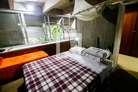 Casa à venda com 400m², 5 quartos e 5 vagasSuite 