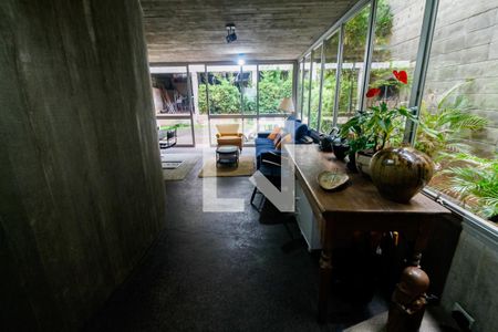Sala  de casa à venda com 5 quartos, 400m² em Jardim Viana, São Paulo