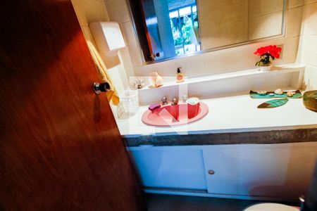 Lavabo de casa à venda com 5 quartos, 400m² em Jardim Viana, São Paulo