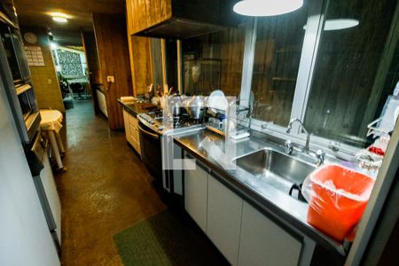 Casa à venda com 400m², 5 quartos e 5 vagasCozinha - Armários