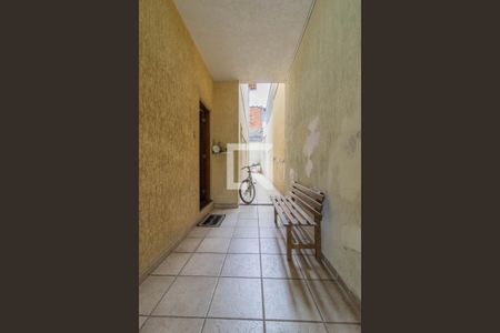 Casa à venda com 186m², 3 quartos e 3 vagas Casa à venda com 186m², 3 quartos e 3 vagasCorredor Lateral