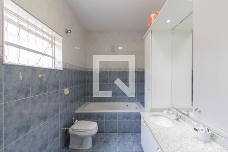 Casa à venda com 186m², 3 quartos e 3 vagas Casa à venda com 186m², 3 quartos e 3 vagasBanheiro da Suíte