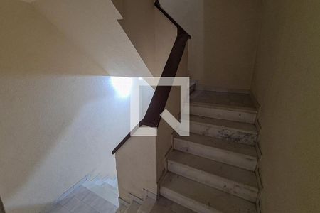 Apartamento à venda com 90m², 3 quartos e 1 vagaEscada