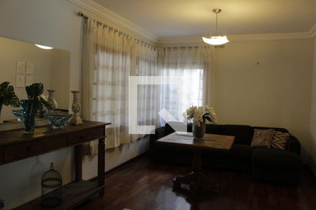 Sala de casa para alugar com 3 quartos, 356m² em Cidade Universitária, Campinas