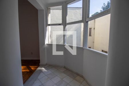 Entrada de apartamento à venda com 3 quartos, 100m² em Leblon, Rio de Janeiro