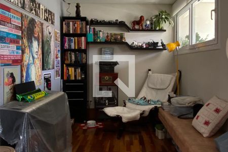 Casa à venda com 390m², 3 quartos e 6 vagas Casa à venda com 390m², 3 quartos e 6 vagasEscritório