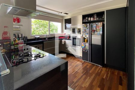 Casa à venda com 390m², 3 quartos e 6 vagas Casa à venda com 390m², 3 quartos e 6 vagasCozinha