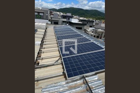 Casa de condomínio à venda com 339m², 4 quartos e 4 vagasPlacas de luz solar