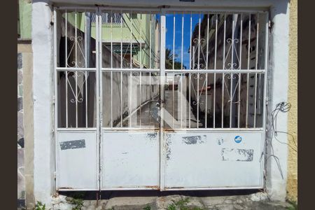 Casa para alugar com 55m², 2 quartos e 2 vagasFachada