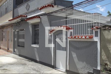 Casa para alugar com 55m², 2 quartos e 2 vagasFachada