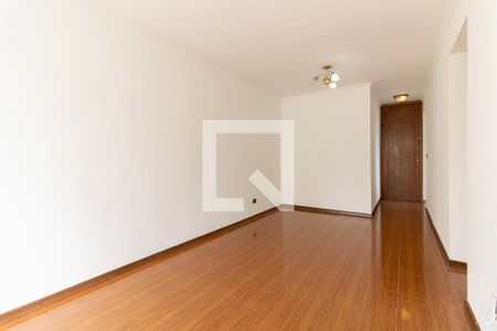 Apartamento para alugar com 65m², 2 quartos e 1 vagaSala