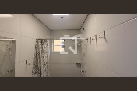 Banheiro de apartamento para alugar com 1 quarto, 18m² em Jardim Jussara, São Paulo