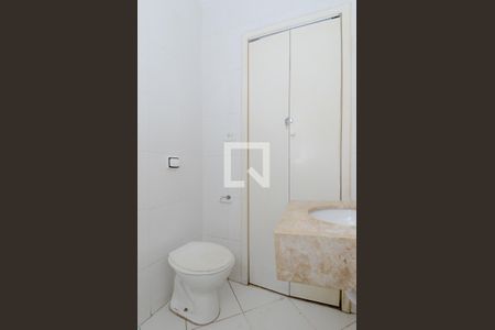 Casa à venda com 180m², 3 quartos e 4 vagasBanheiro Social