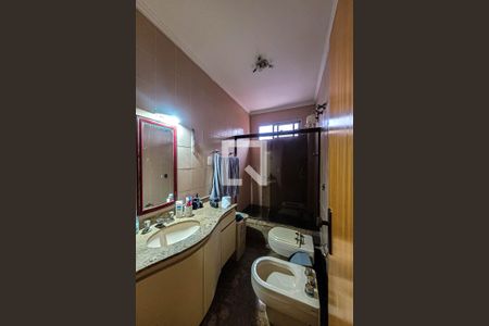 Casa à venda com 210m², 3 quartos e 2 vagas Casa à venda com 210m², 3 quartos e 2 vagasBanheiro Social