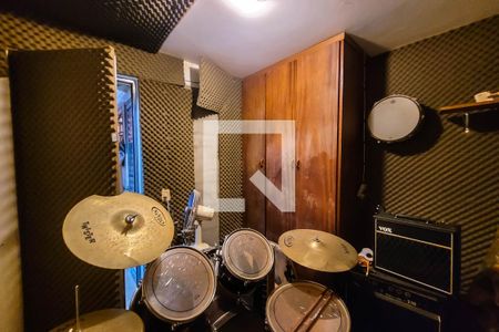 Casa à venda com 210m², 3 quartos e 2 vagas Casa à venda com 210m², 3 quartos e 2 vagasestúdio