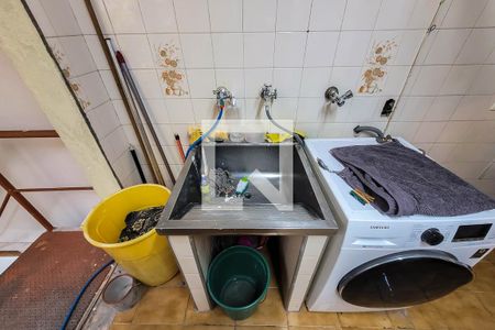 Casa à venda com 210m², 3 quartos e 2 vagas Casa à venda com 210m², 3 quartos e 2 vagasDetalhe da area de serviço