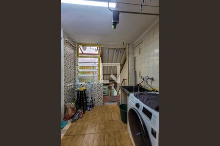 Casa à venda com 210m², 3 quartos e 2 vagas Casa à venda com 210m², 3 quartos e 2 vagasÁrea de Serviço