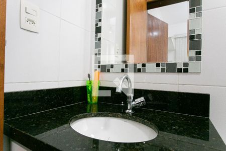 Casa à venda com 180m², 3 quartos e 4 vagasBanheiro da Suíte 2