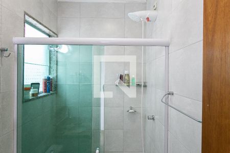 Casa à venda com 180m², 3 quartos e 4 vagasBanheiro da Suíte 1