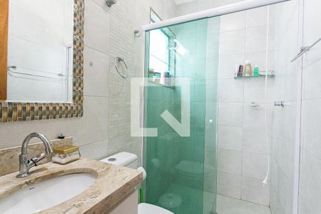 Casa à venda com 180m², 3 quartos e 4 vagasBanheiro da Suíte 1