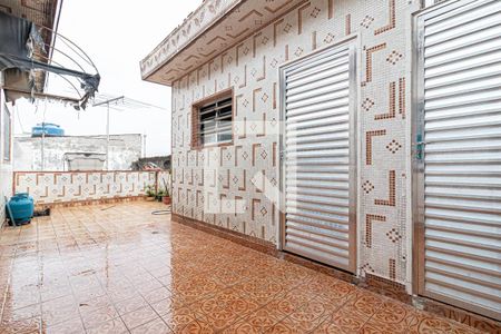 Casa para alugar com 130m², 3 quartos e 1 vaga Casa para alugar com 130m², 3 quartos e 1 vagaÁrea externa - Fundos