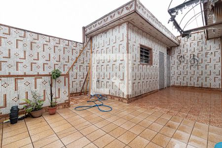 Casa para alugar com 130m², 3 quartos e 1 vaga Casa para alugar com 130m², 3 quartos e 1 vagaÁrea externa - Fundos