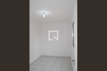 Quarto 2 de casa para alugar com 2 quartos, 45m² em Vila Gustavo, São Paulo