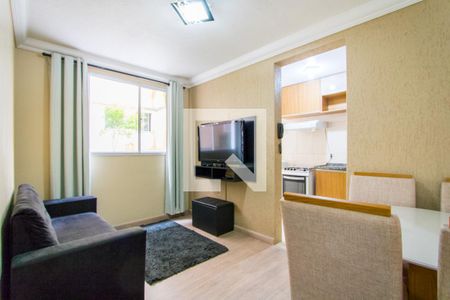 Sala de apartamento para alugar com 2 quartos, 50m² em Parque São Vicente, Santo André