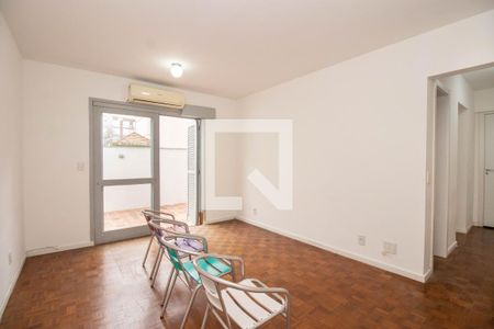 Quarto e Sala de kitnet/studio à venda com 1 quarto, 55m² em Independência, Porto Alegre
