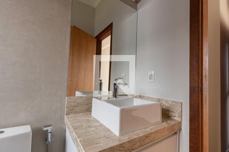 Casa de condomínio para alugar com 308m², 4 quartos e 4 vagasBanheiro da Suíte 2