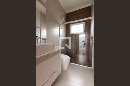 Casa de condomínio para alugar com 308m², 4 quartos e 4 vagasBanheiro da Suíte 1