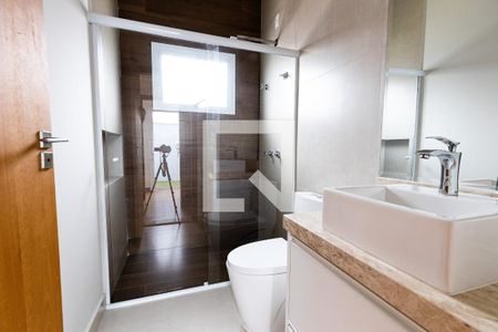 Casa de condomínio para alugar com 308m², 4 quartos e 4 vagasBanheiro da Suíte 2