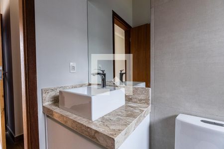 Casa de condomínio para alugar com 308m², 4 quartos e 4 vagasBanheiro da Suíte 1