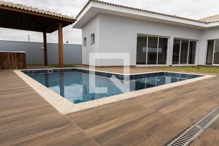 Casa de condomínio para alugar com 308m², 4 quartos e 4 vagasPiscina