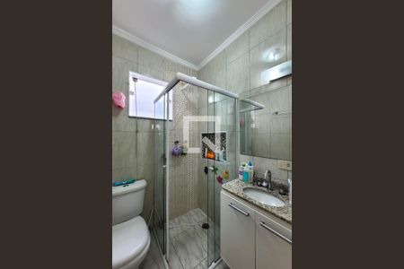 Casa à venda com 241m², 3 quartos e 3 vagasBanheiro Quarto 2 - Suíte