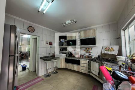 Casa à venda com 241m², 3 quartos e 3 vagasCozinha