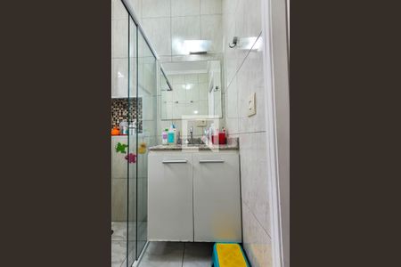 Casa à venda com 241m², 3 quartos e 3 vagasBanheiro Quarto 2 - Suíte