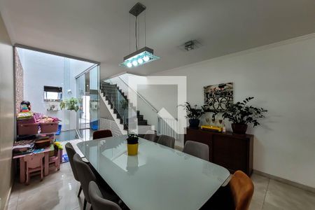 Casa à venda com 241m², 3 quartos e 3 vagasSala de Jantar