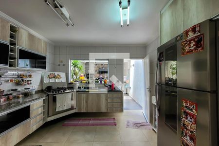 Casa à venda com 241m², 3 quartos e 3 vagasCozinha