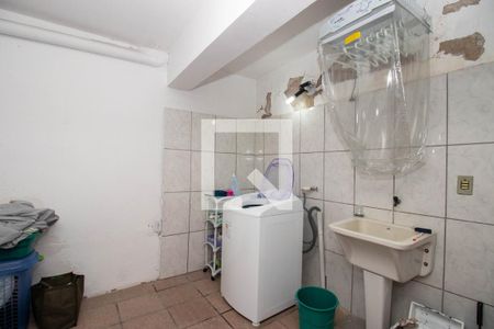 Casa à venda com 280m², 3 quartos e 1 vaga Casa à venda com 280m², 3 quartos e 1 vagaSótão - Área de Serviço