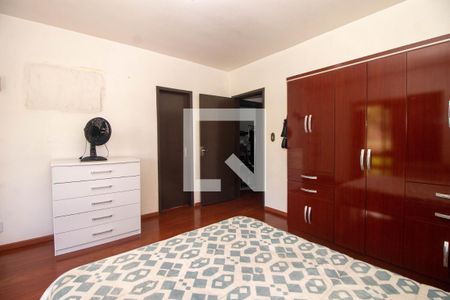 Casa à venda com 280m², 3 quartos e 1 vaga Casa à venda com 280m², 3 quartos e 1 vagaSuíte