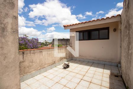 Casa à venda com 280m², 3 quartos e 1 vaga Casa à venda com 280m², 3 quartos e 1 vagaTerraço