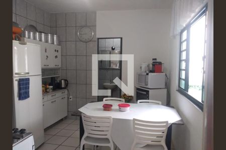 Casa à venda com 3 quartos, 282m² em Nova Gameleira, Belo Horizonte