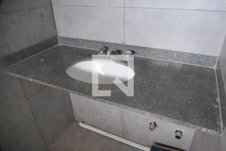 Apartamento à venda com 130m², 2 quartos e 2 vagasSuíte banheiro