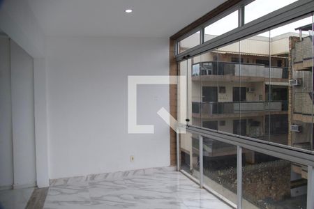 Apartamento à venda com 130m², 2 quartos e 2 vagasSala