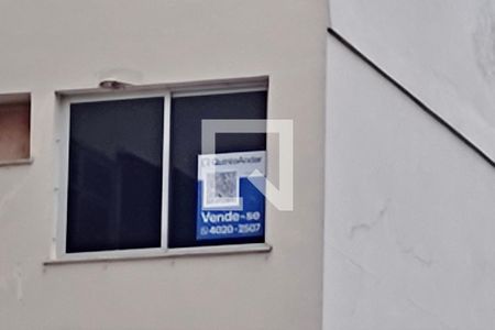 Apartamento à venda com 130m², 2 quartos e 2 vagasFachada com cartaz QA.